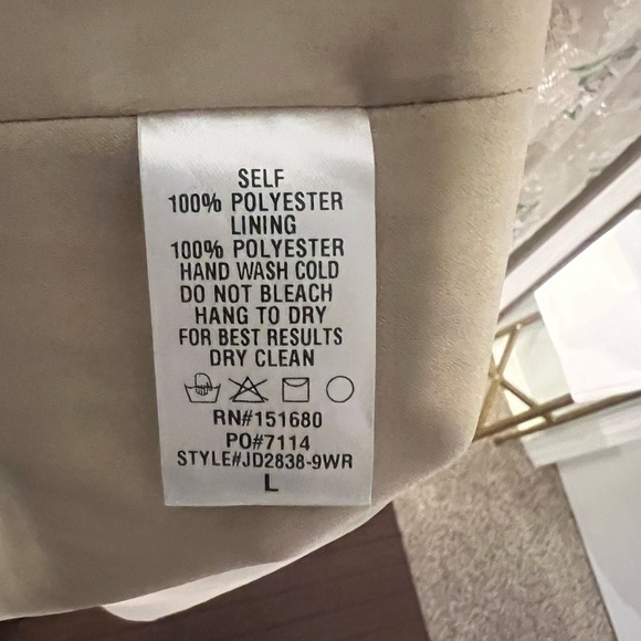 STORIA Mona Maxi Dress With Smocking In Summer Neutral & Cream Floral Sz Large - Picture 8 of 8